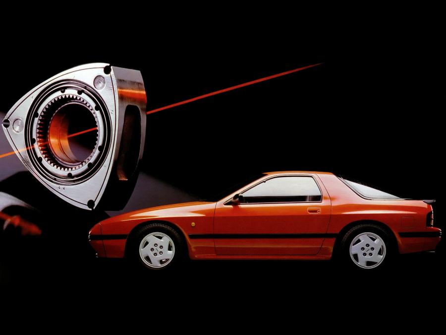  Mazda RX-7 1985 года  (фото 2 из 2)